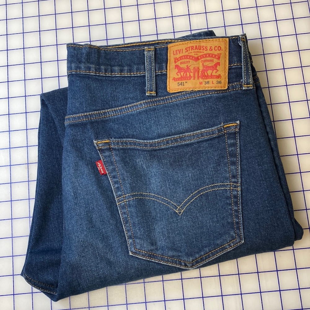 Men’s Levi’s 541 Jeans (W38 L36)